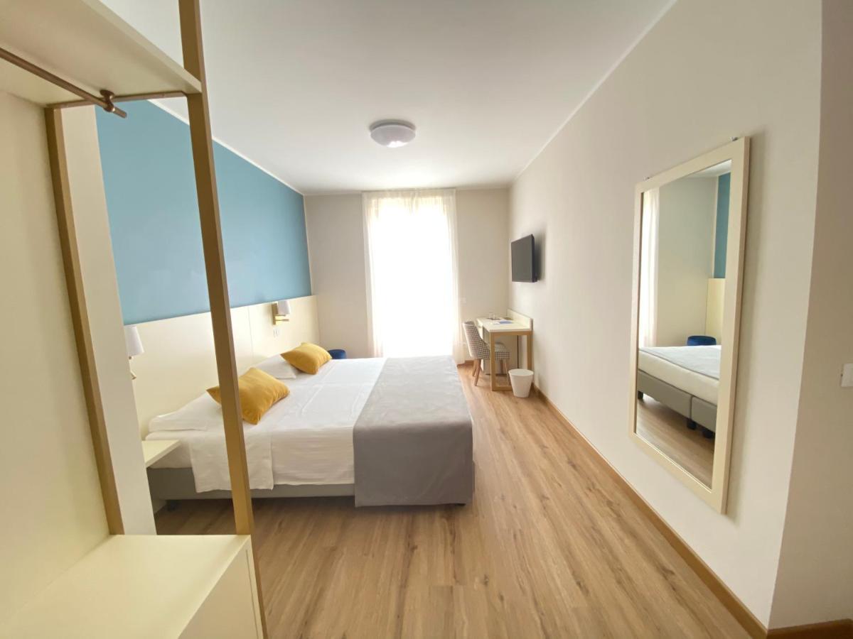 Rooms Ai Poggi 巴多利诺 外观 照片