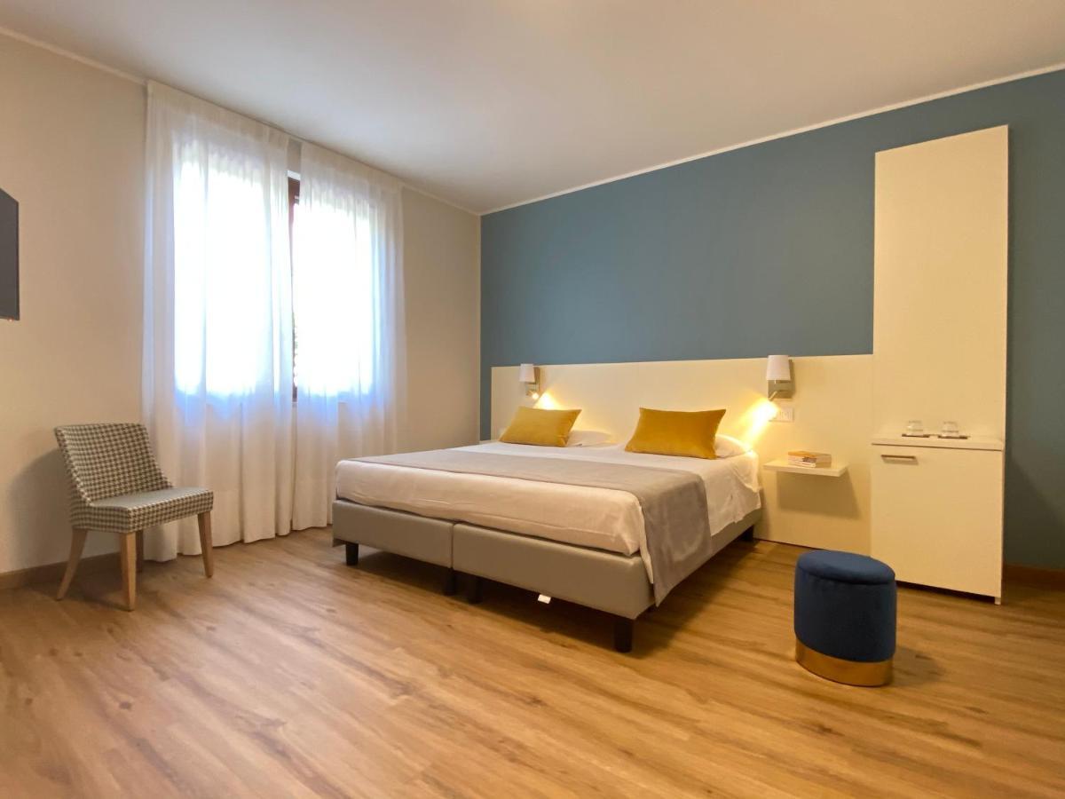 Rooms Ai Poggi 巴多利诺 外观 照片